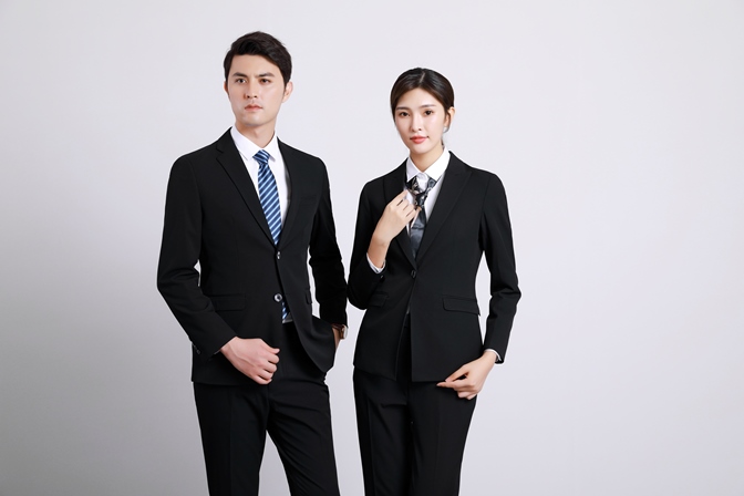 工作服抵工資，誰(shuí)家規(guī)矩？